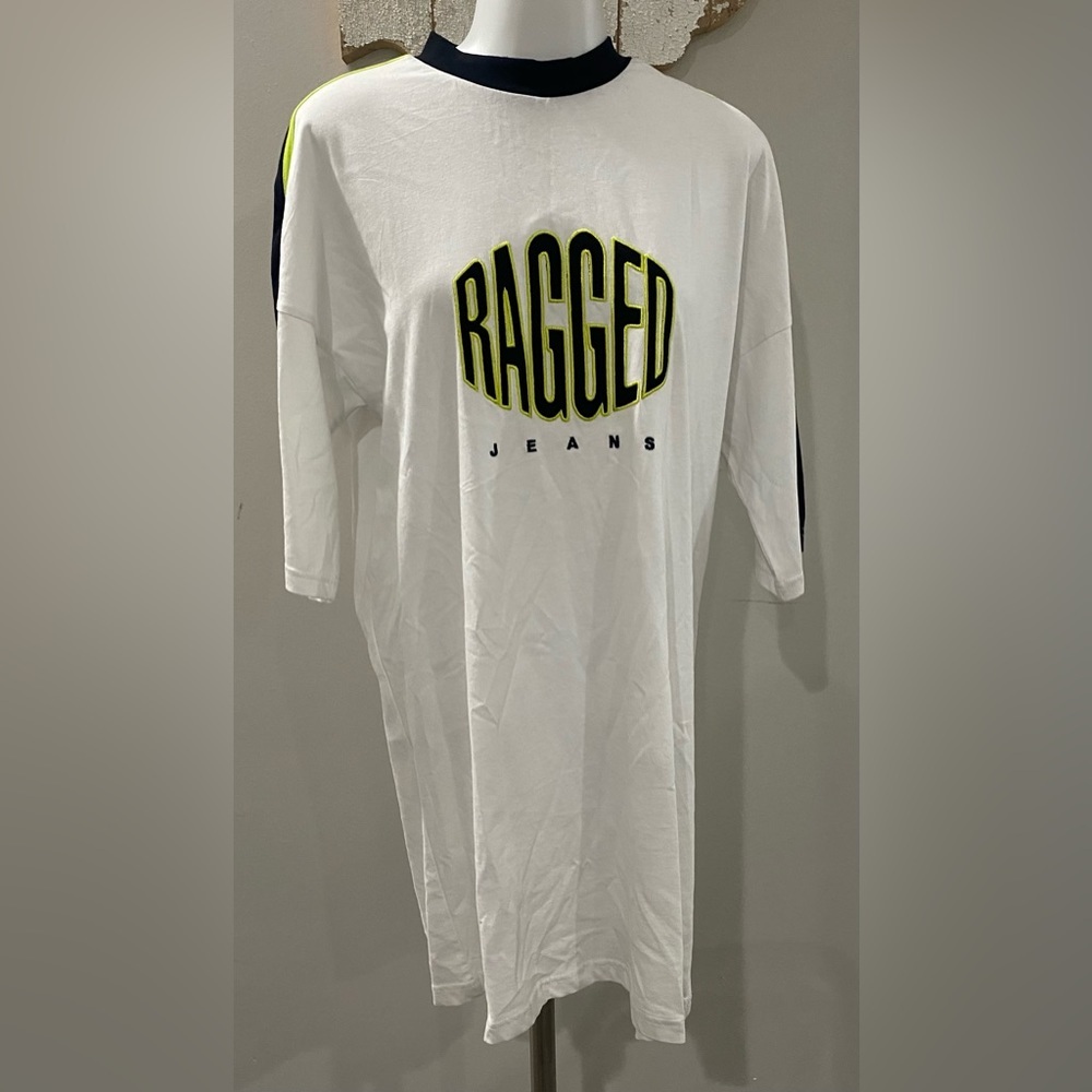 NWT! Ragged Jeans Tee‎